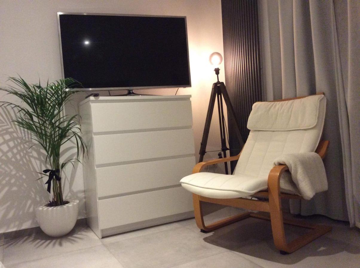 Studio Tout Neuf. Court Sejour, Loisirs, Professionnel Chaudfontaine Exteriör bild