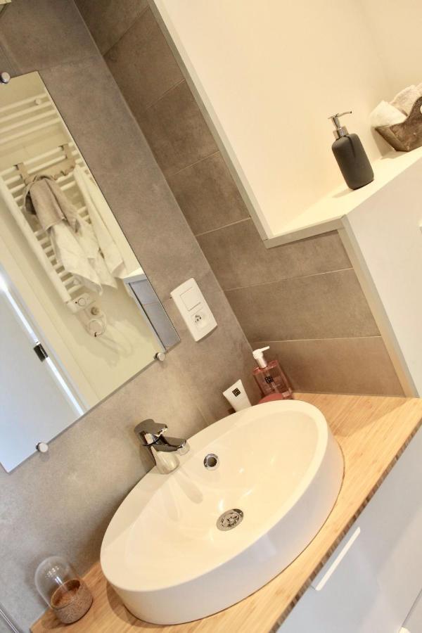 Studio Tout Neuf. Court Sejour, Loisirs, Professionnel Chaudfontaine Exteriör bild
